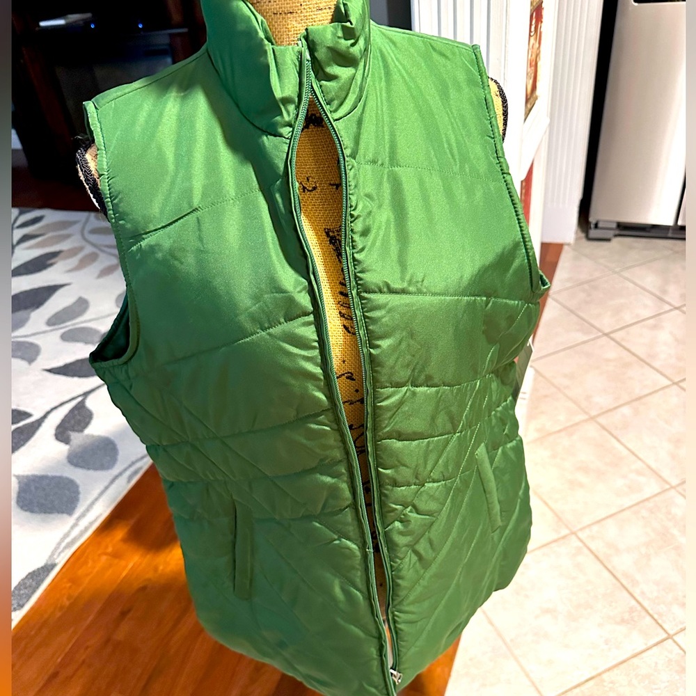 Ladies Brand New with Tags,  Karen Rogers zippered vest.  Sz - Large, Green.